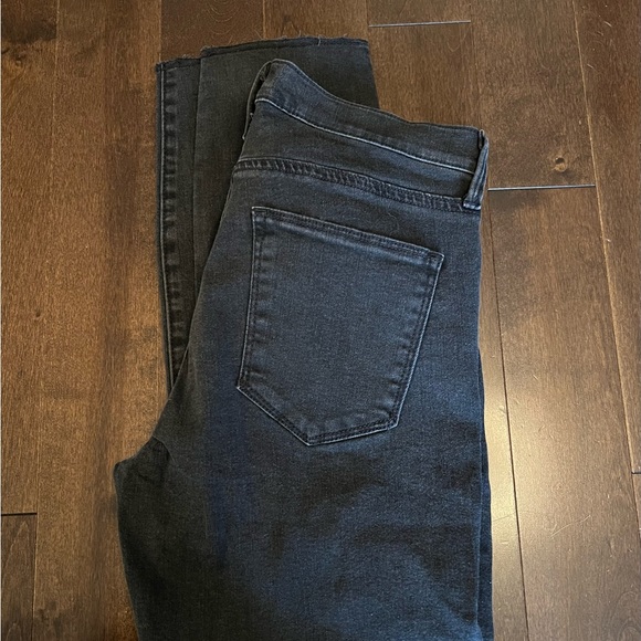 NWT - Gap mid Rise Slim Jeans in Washwell faded black - Picture 5 of 6